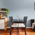 Dinbnb Apartments I 100M To Sea Front I Rooftop Terrace